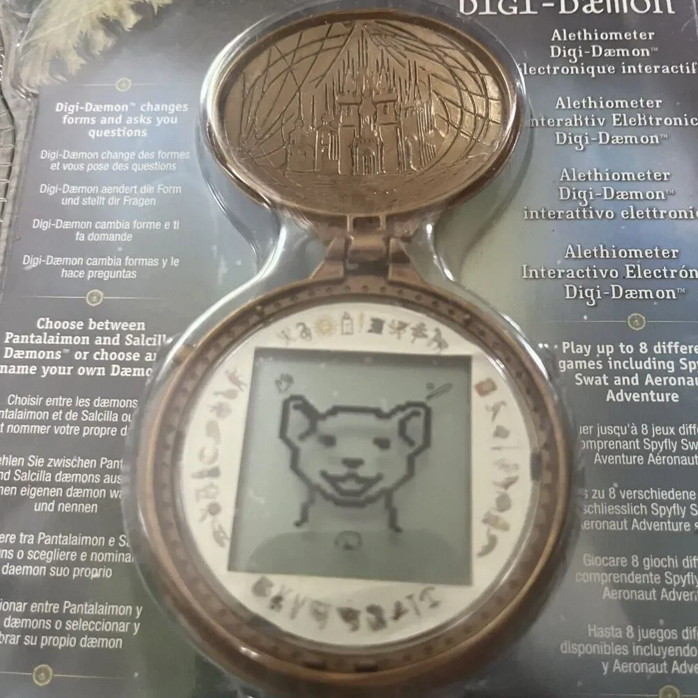Golden Compass Alethiometer Digi-Daemon Interactive Electronic Game Brand New
